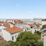 Charming Apartment In The Center Of Biarritz - Welkeys
